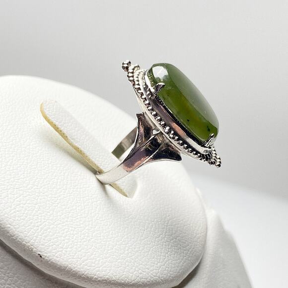 Vintage Sterling Silver Green Gemstone Cabochon Ring Size 6.75 - Picture 16 of 16